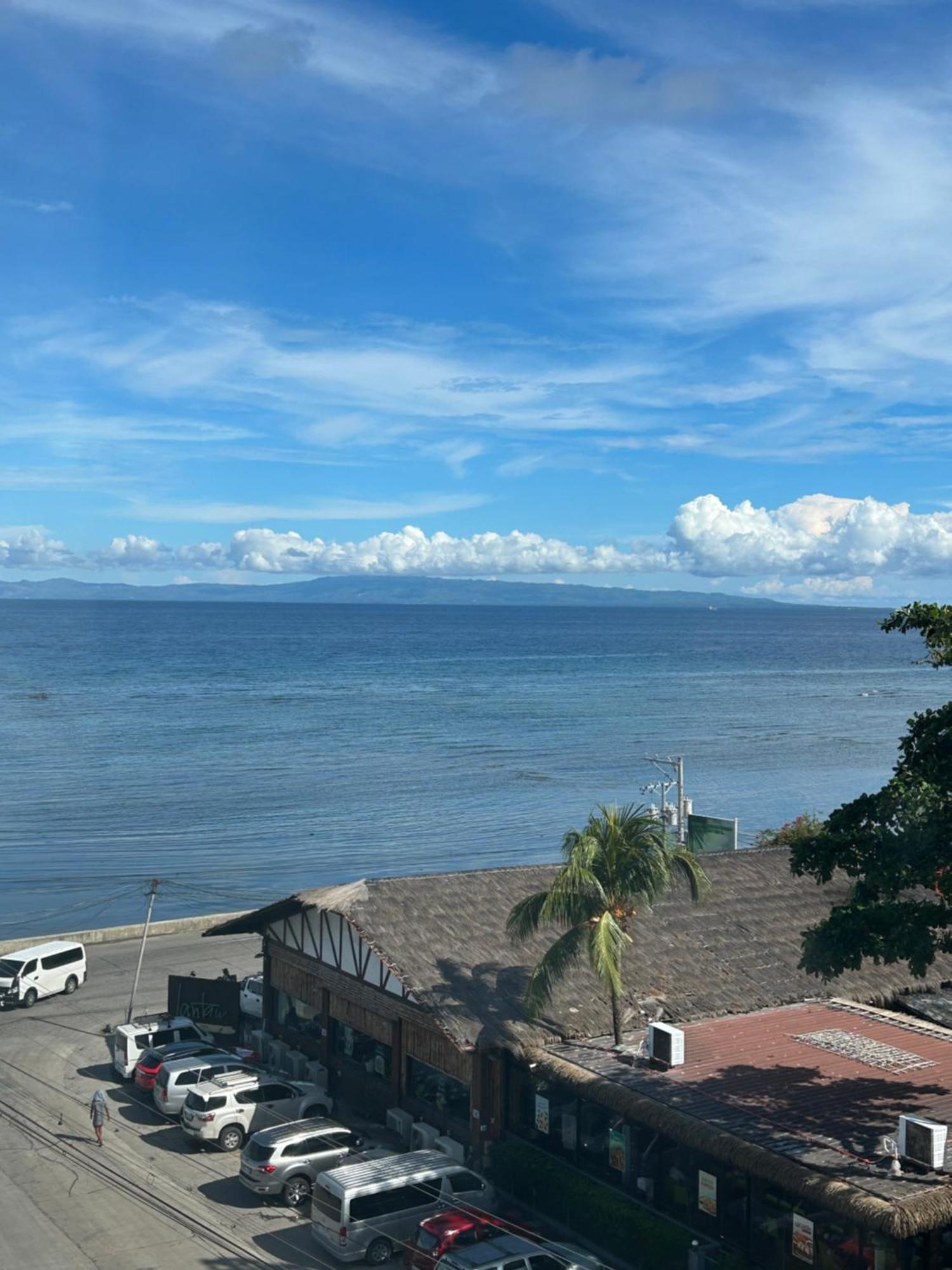 Condotel Dc Marina Spatial Felinvest Dumaguete City Extérieur photo